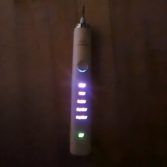 Philips Sonicare DiamondClean Pink Electric Toothbrush HX939P Handle - Picture 3 of 3